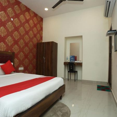 Flagship 13641 Elgin Terrace Hotel Alipur  Exterior photo