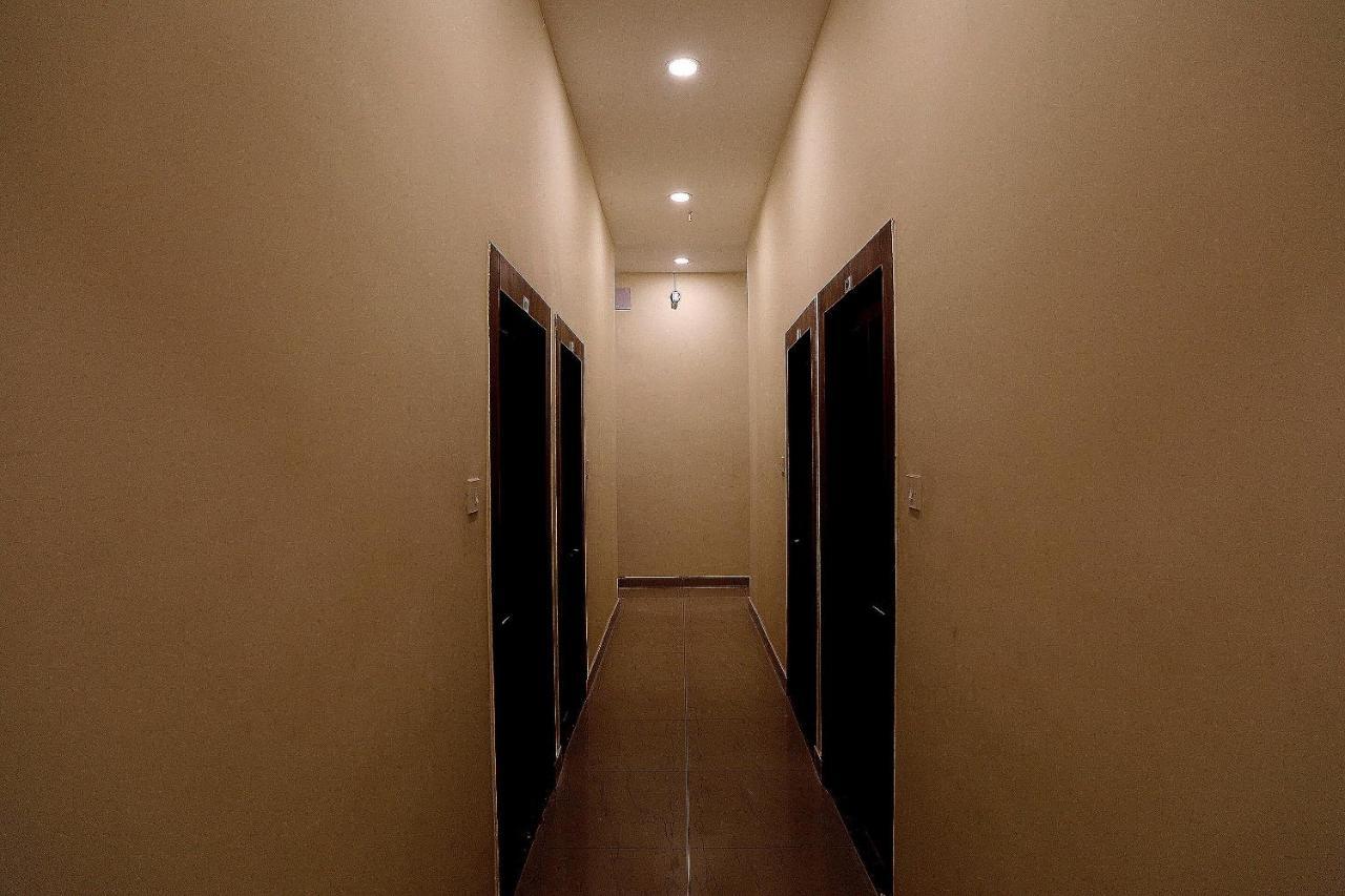 Flagship 13641 Elgin Terrace Hotel Alipur  Exterior photo
