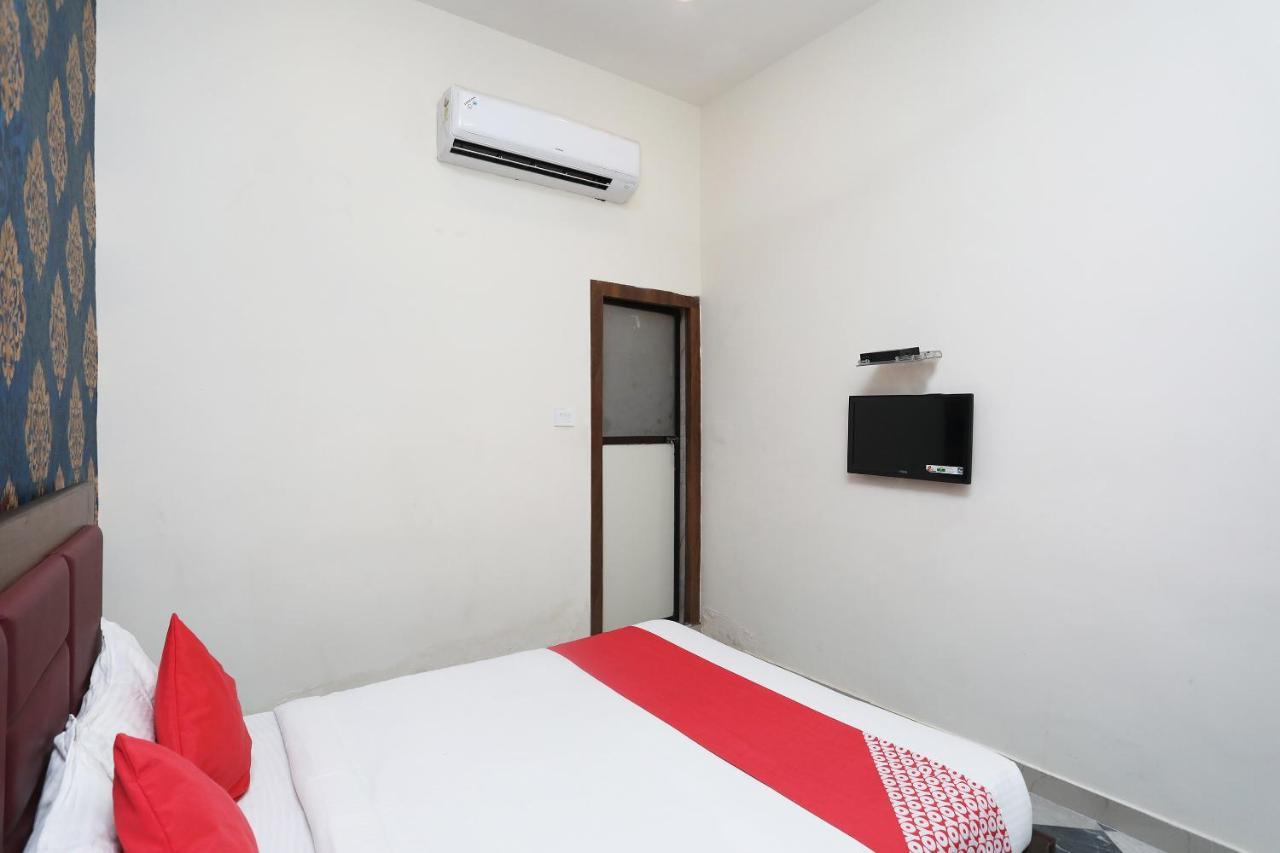 Flagship 13641 Elgin Terrace Hotel Alipur  Exterior photo