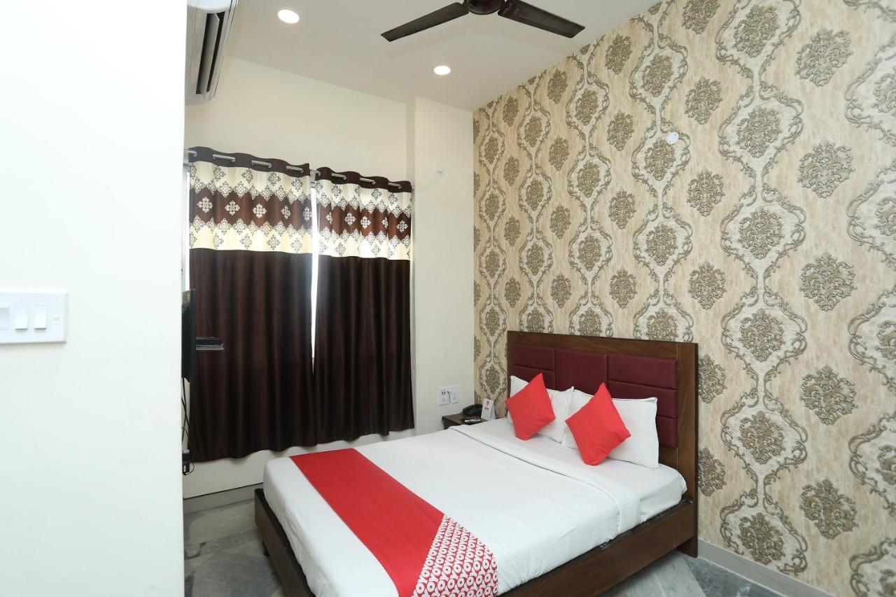 Flagship 13641 Elgin Terrace Hotel Alipur  Exterior photo