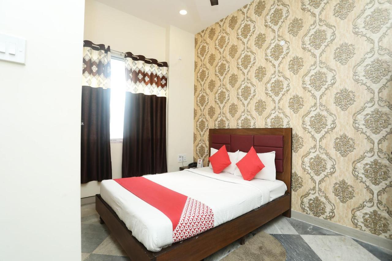 Flagship 13641 Elgin Terrace Hotel Alipur  Exterior photo
